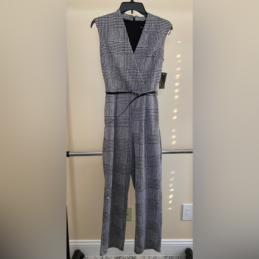 NWT jumpsuit with belt, size 6